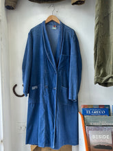 Load image into Gallery viewer, 1977 U.S. Military Hospitex Corduroy Coat
