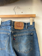 Load image into Gallery viewer, 1990s Levi&#39;s 505 30×34

