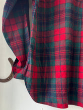 Load image into Gallery viewer, 1970s Wool Pendleton Flannel Shirt
