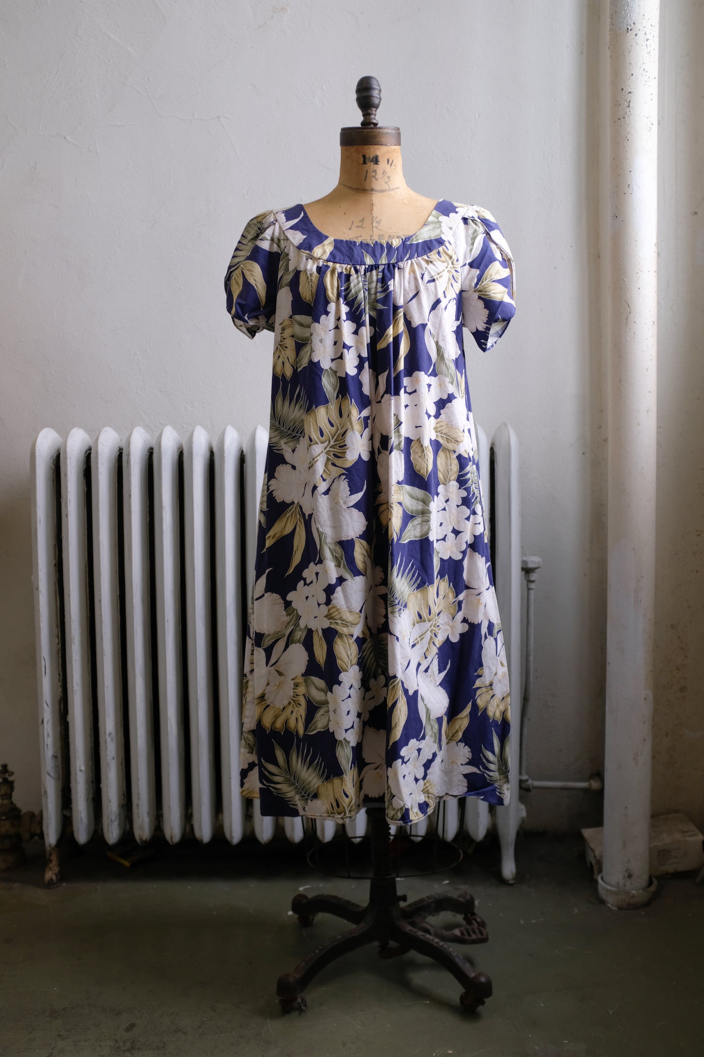 1980s Hawaiian Dress