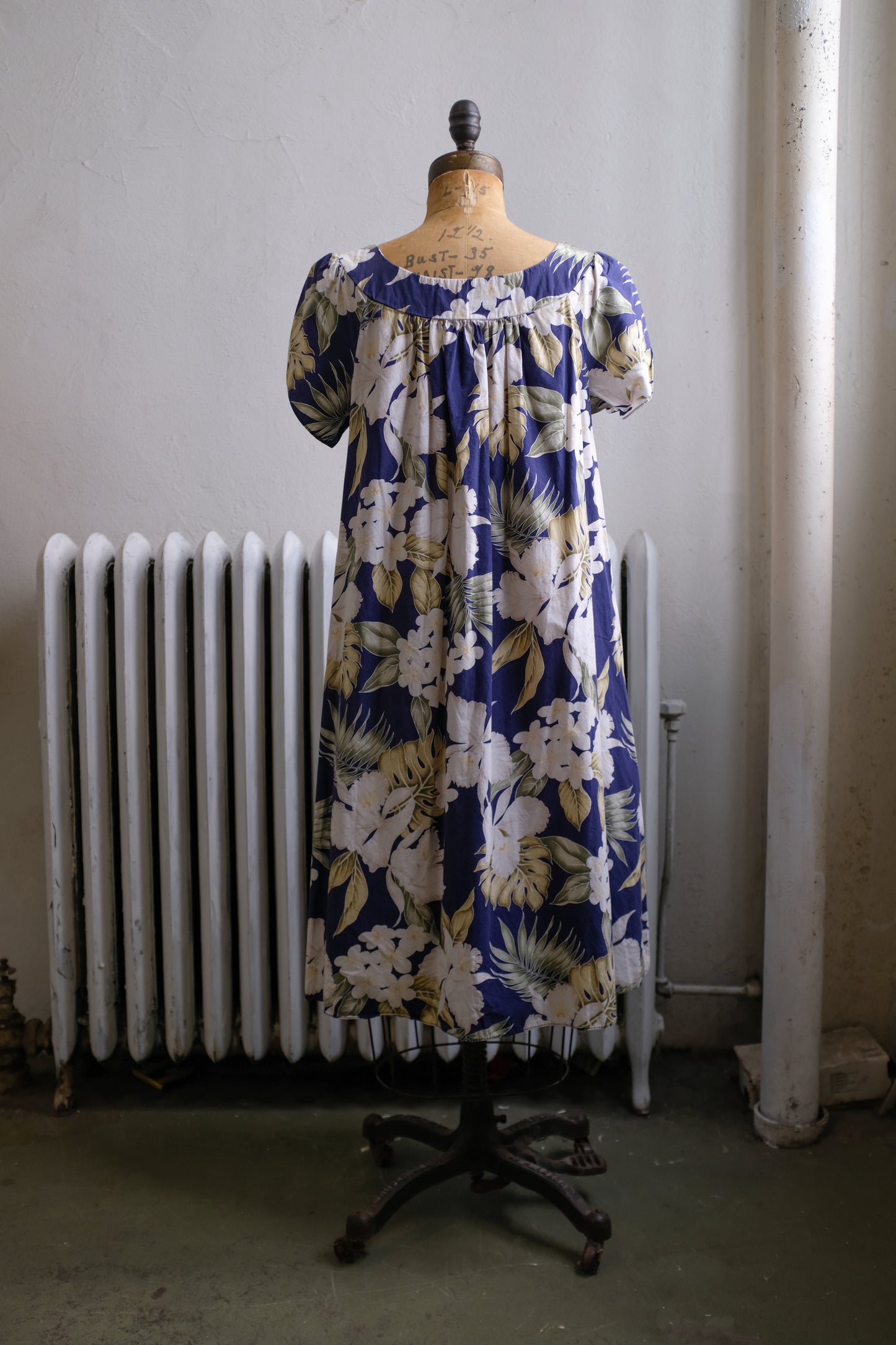 1980s Hawaiian Dress