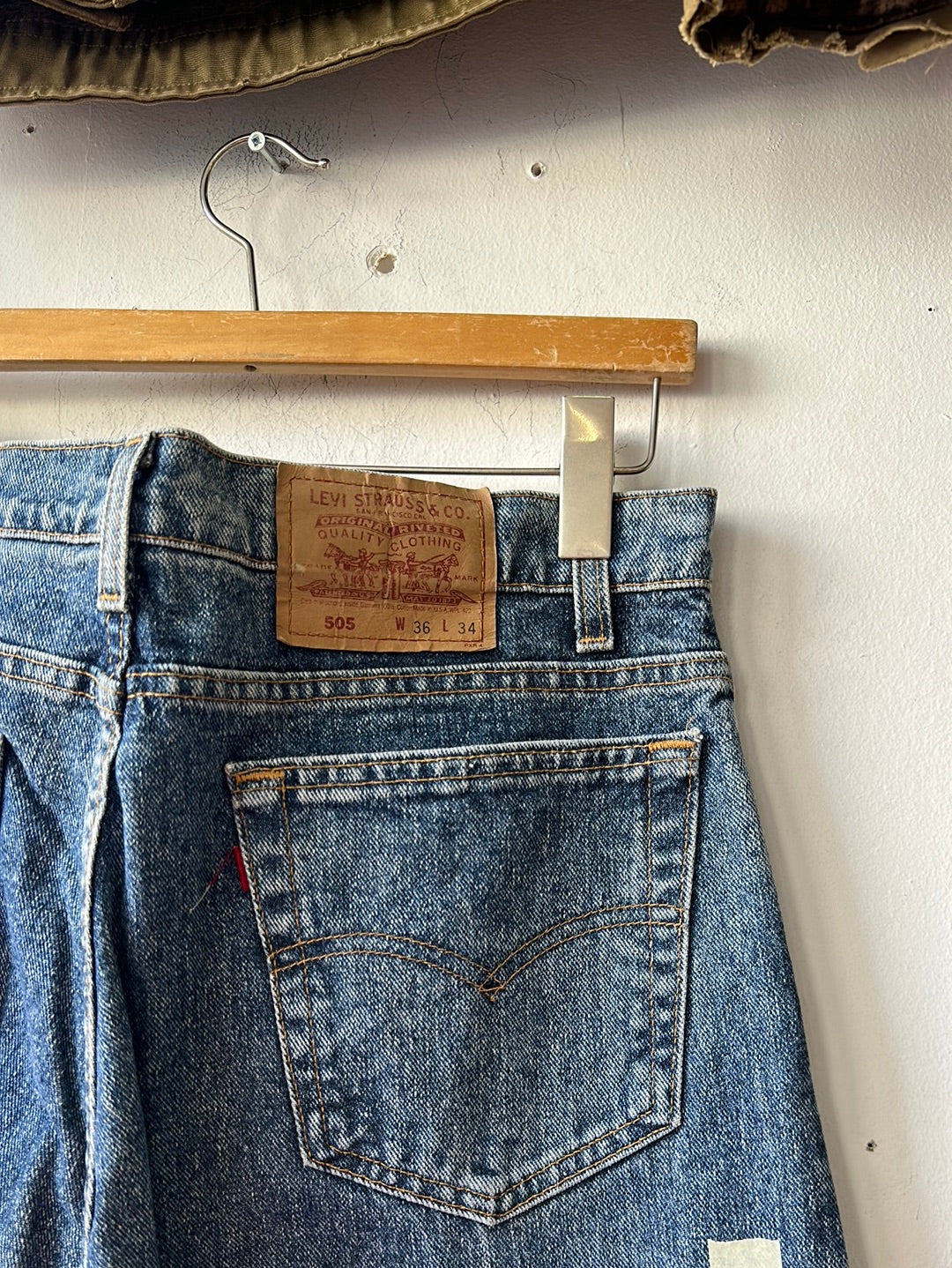 1980s Levi’s 505 35x33