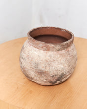 Load image into Gallery viewer, Large Textured Pot
