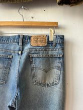 Load image into Gallery viewer, 1980s Levi’s 517 35x31
