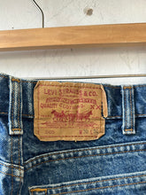 Load image into Gallery viewer, 1990s Levi&#39;s 505 30×34
