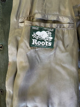 Load image into Gallery viewer, 90s Roots Green Leather Vest
