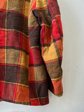 Load image into Gallery viewer, 1960s/&#39;70s Fox Knapp Plaid Pea Coat
