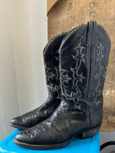 Load image into Gallery viewer, Snakeskin Cowboy Boots - Black - Size 10/11 M
