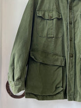 Load image into Gallery viewer, 1950s/&#39;60s Canadian Army Bush Jacket
