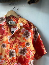Load image into Gallery viewer, 1960s/&#39;70s Pomare Hawaiian Shirt
