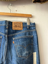 Load image into Gallery viewer, Levi&#39;s 550 Orange Tab 36x30
