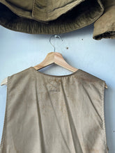 Load image into Gallery viewer, 1940s/50s Hudson’s Bay Vest
