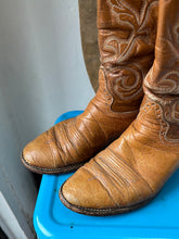 Load image into Gallery viewer, Hondo Cowboy Boots - Size 8 M 9.5 W
