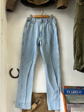Load image into Gallery viewer, 1980s Wrangler Denim 28×35
