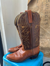 Load image into Gallery viewer, Unbranded Lizard Cowboy Boots - Brown - Size 9 M 10.5 W
