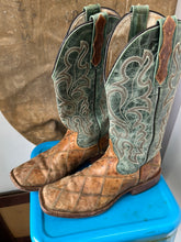 Load image into Gallery viewer, Horse Power Cowboy Boots - Brown/Green - Size 6/7 W
