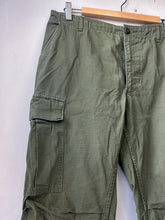 Load image into Gallery viewer, 1969 U.S.Army OG-107 Cotton Jungle Fatigue Cargo Trousers
