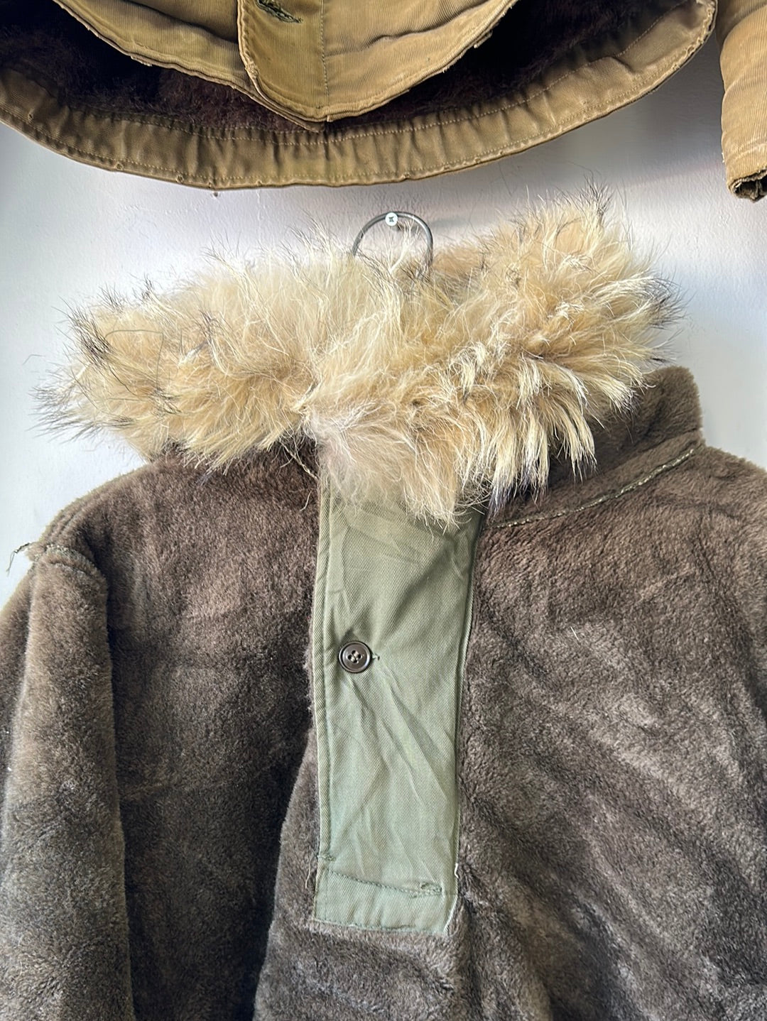 1940s M1943 Pile Liner w/ Coyote Fur Collar