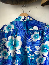 Load image into Gallery viewer, 1960s/70s Hawaiian Shirt
