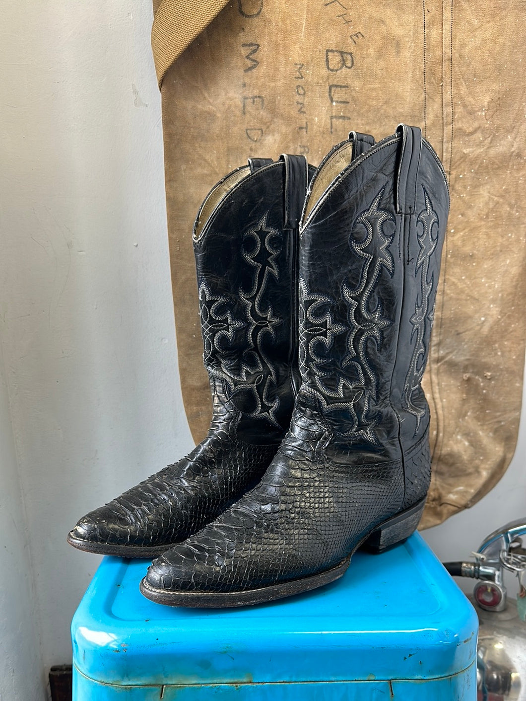 Snakeskin Cowboy Boots - Black - Size 10/11 M