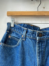 Load image into Gallery viewer, 1970s Orange Tab Levi&#39;s 517s - 33x26

