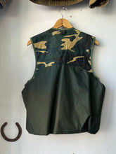 Load image into Gallery viewer, 1980s Duck Bay Camo Hunting Vest

