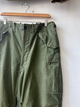 Load image into Gallery viewer, M-1951 Cargo Trousers - Medium
