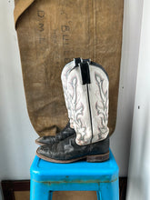 Load image into Gallery viewer, Justin Cowboy Boots - Black/White - Size 8 M 9.5 W
