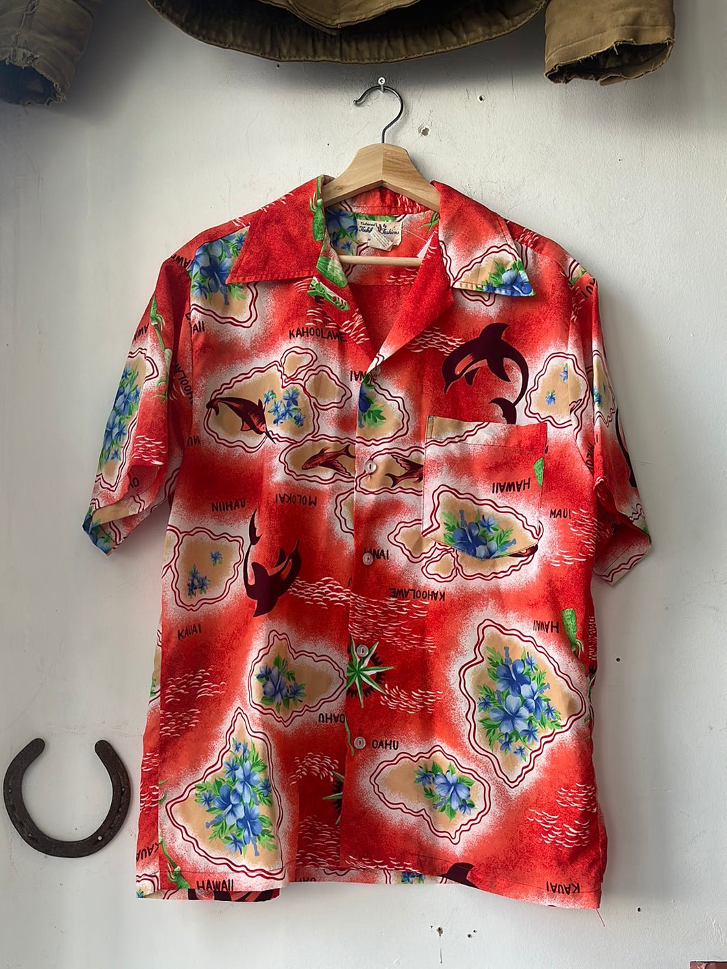 1970s Hukilau Hawaiian Shirt