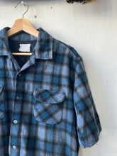 Load image into Gallery viewer, 1960s/&#39;70s Towncraft Wool Short Sleeve Shirt
