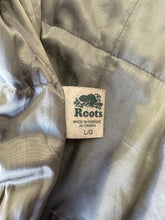 Load image into Gallery viewer, 90s Roots Green Leather Vest
