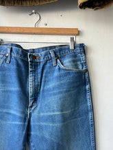 Load image into Gallery viewer, 1980s Wrangler Denim 36×29

