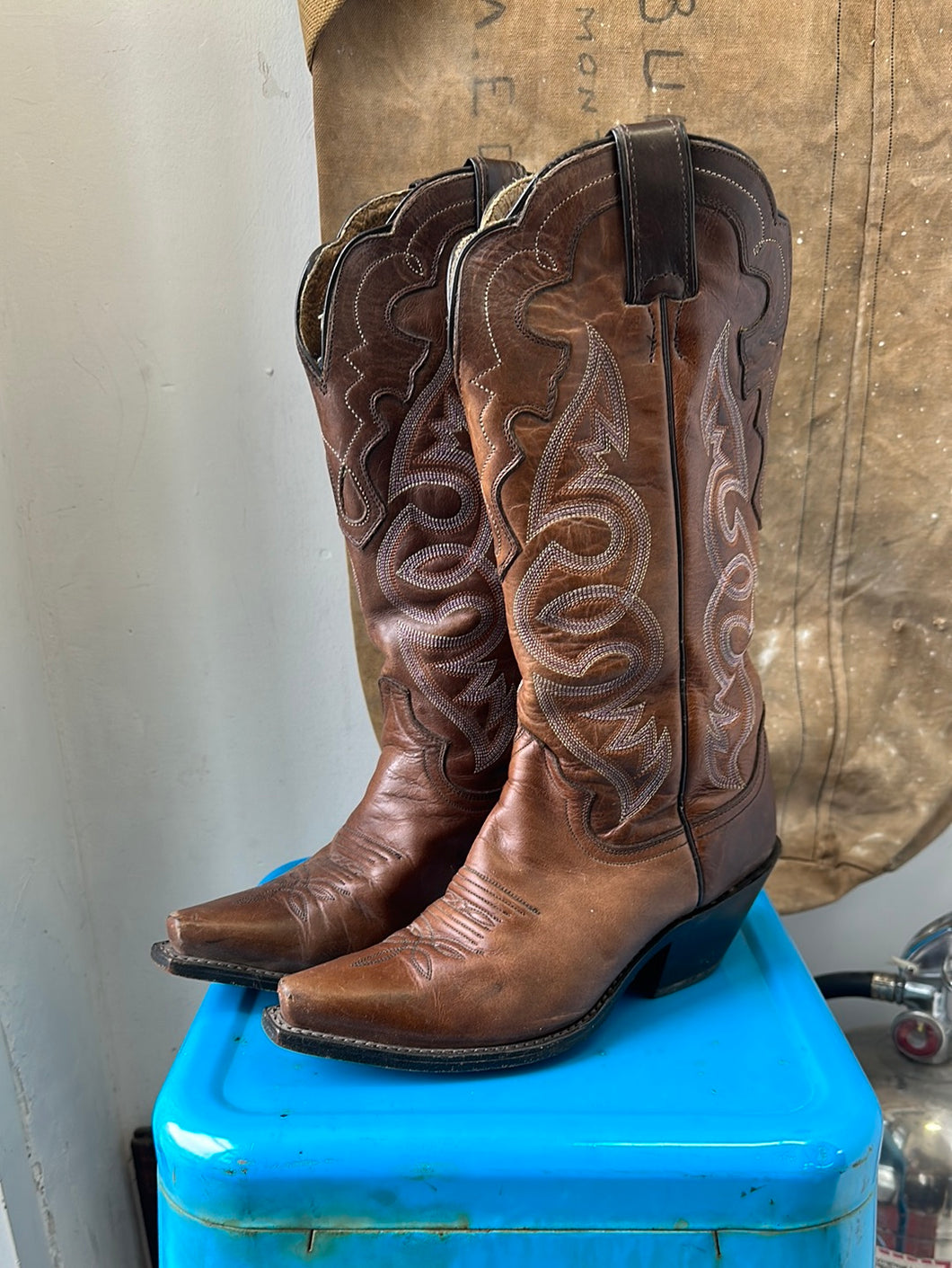 Justin Cowboy Boots - Brown - Size 6.5 W
