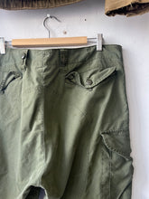 Load image into Gallery viewer, 1990s Canadian Military MK III Trousers - 40x30
