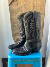 Load image into Gallery viewer, Unbranded Cowboy Boots - Black - Size 11/12 M
