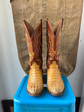 Load image into Gallery viewer, Montenegro Alligator Cowboy Boots - Size 7 M 8.5 W
