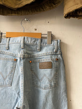 Load image into Gallery viewer, 1980s Wrangler Denim 28×35
