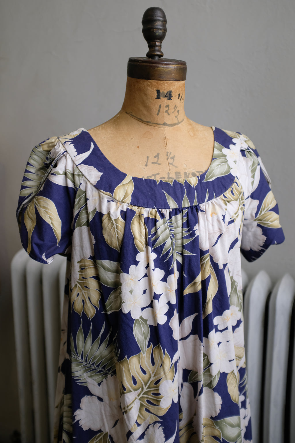1980s Hawaiian Dress