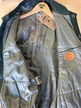 Load image into Gallery viewer, 90s Roots Green Leather Vest
