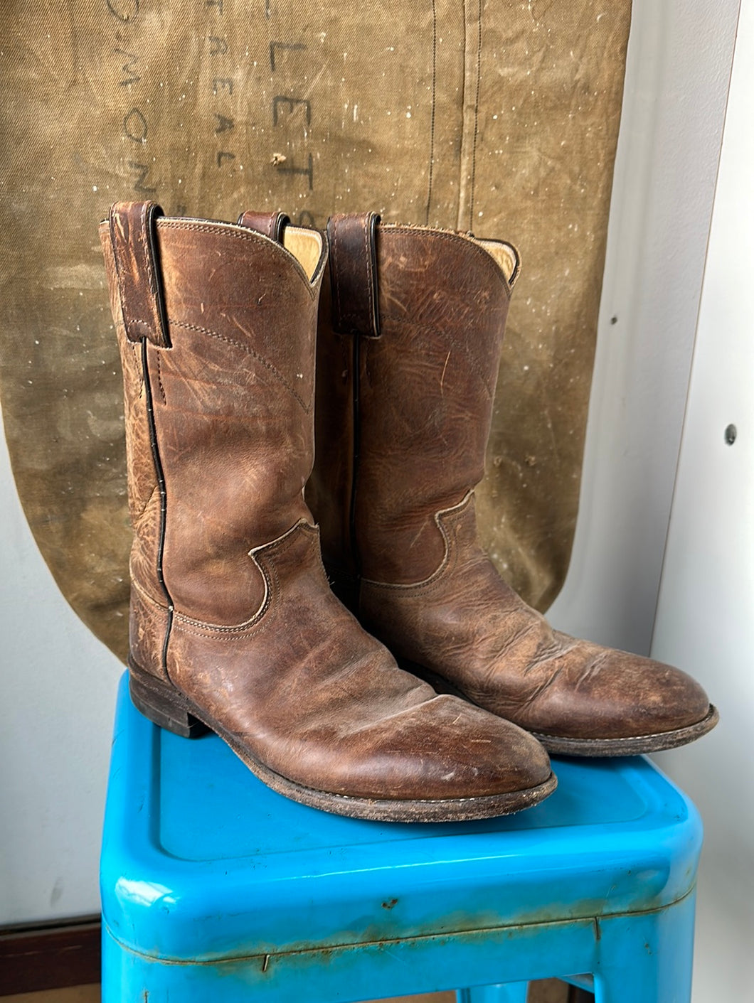 Justin Cowboy Boots - Brown - Size 7.5 M - 9 W