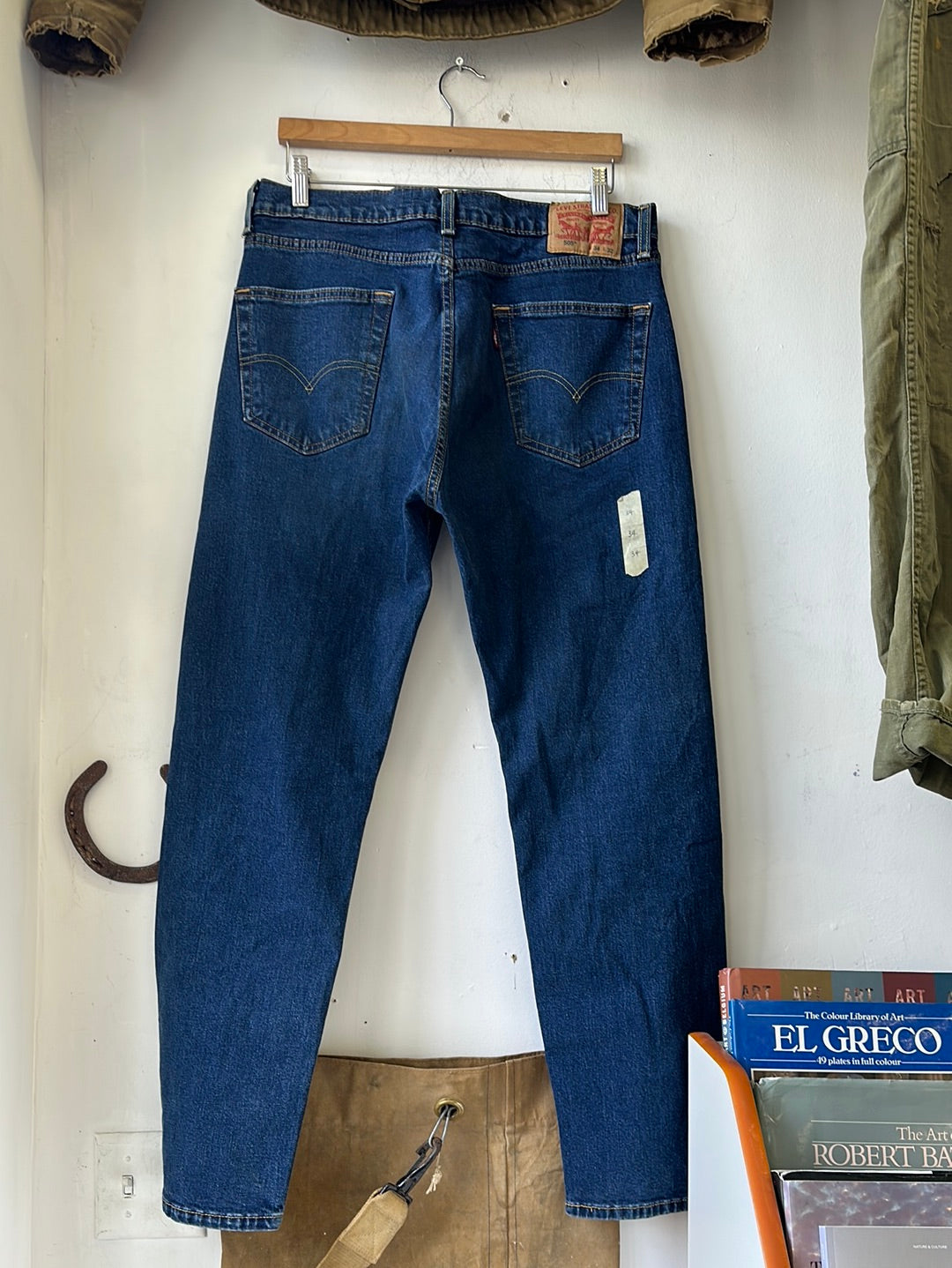 Levi's 505 34x30 – Coffee and Clothing