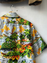 Load image into Gallery viewer, 1970s/&#39;80s Van Cort Hawaiian Shirt
