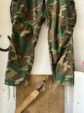 Load image into Gallery viewer, 1978 U.S. Army Woodland Camo Trousers 28”-34”×28.5

