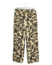 Load image into Gallery viewer, 1980s Insulated Walls Duck Camo Trousers Size 33
