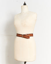 Load image into Gallery viewer, Flower Leather Belt
