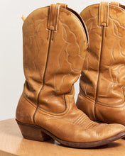 Load image into Gallery viewer, Cowboy Boots - Tall Light Tan Size 9.
