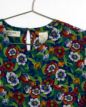 Load image into Gallery viewer, 1980s Floral Top &amp; Shorts Set
