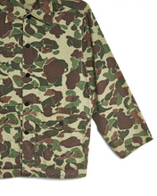 Load image into Gallery viewer, 1970s Lightweight Duck Camo Jacket
