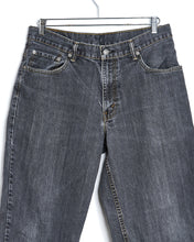 Load image into Gallery viewer, Levi&#39;s 560 - 32x28 - Grey
