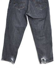 Load image into Gallery viewer, Levi&#39;s 560 - 32x28 - Grey

